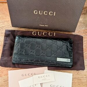 Gucci Black Leather Card Holder with Embossed GG, Box, Dust Bag, Care Card etc.